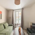 Charming 27m One-bedroom In 20 With Shared Terrace アパート パリ