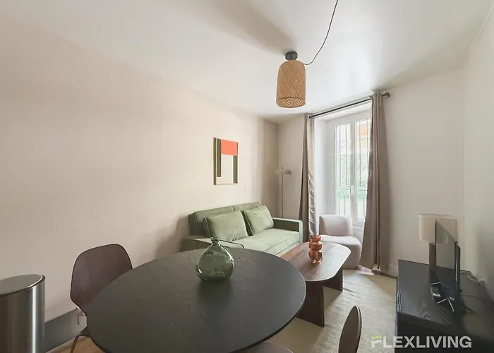 Charming 27m One-bedroom In 20 With Shared Terrace *