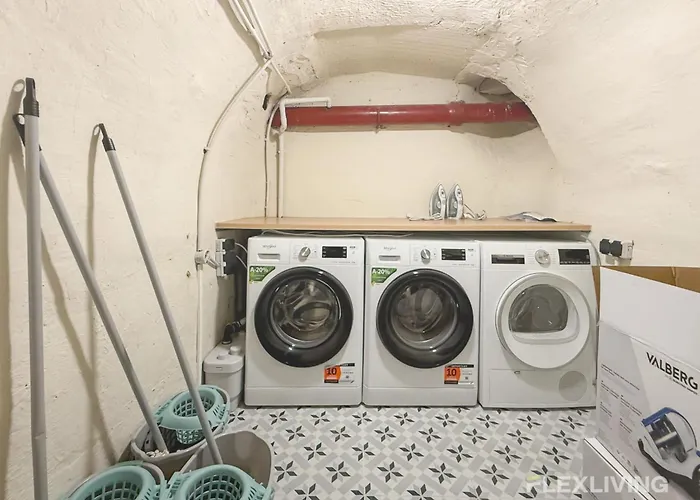 Lejlighed Charming 27m One-bedroom In 20 With Shared Terrace Paris